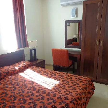 Sunset - Stunning 5-star 1br With Huge Balcony! דירה פומורי